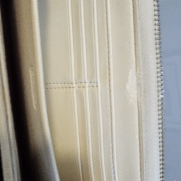 Coach Madison Leather Zip Around Accordian Style Cream Women's Wallet - Picture 7 of 11